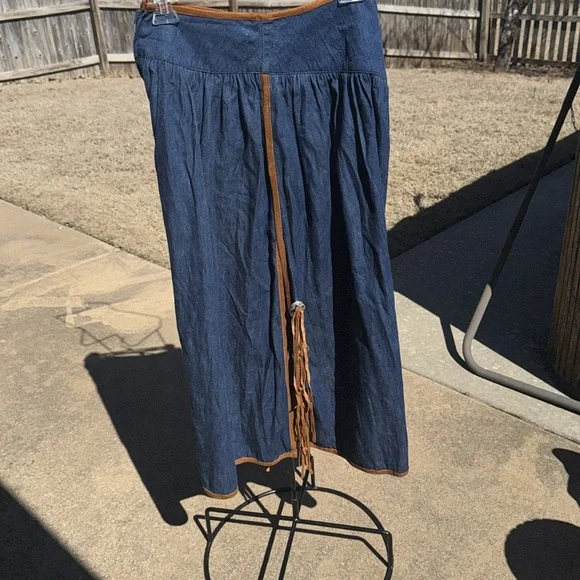 Vintage Denim Western Coulottes Fringe Pants conchos Bis Paris BH 38 sexy slits